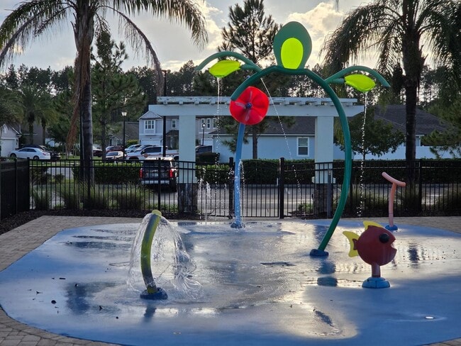 Building Photo - Oakleaf Rental Property