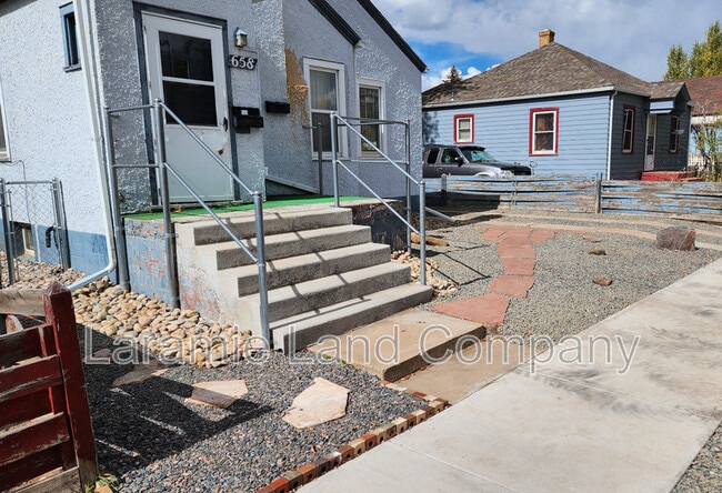 Primary Photo - 658 N 10th St