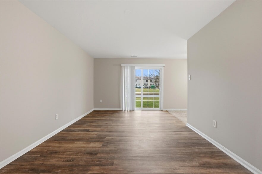 Building Photo - 4546 Rosemarie Dr