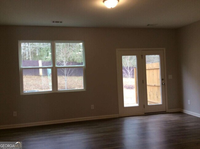 Building Photo - 3075 Tarian Way