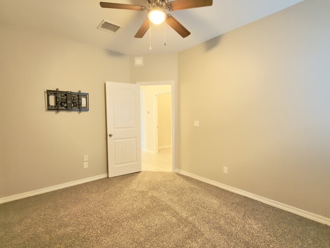 Building Photo - 13877 Paseo Perlas Dr