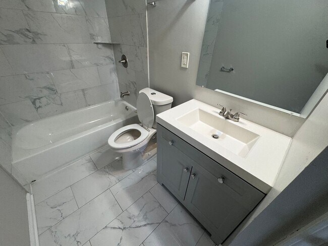 Building Photo - 3546 Christine Rd