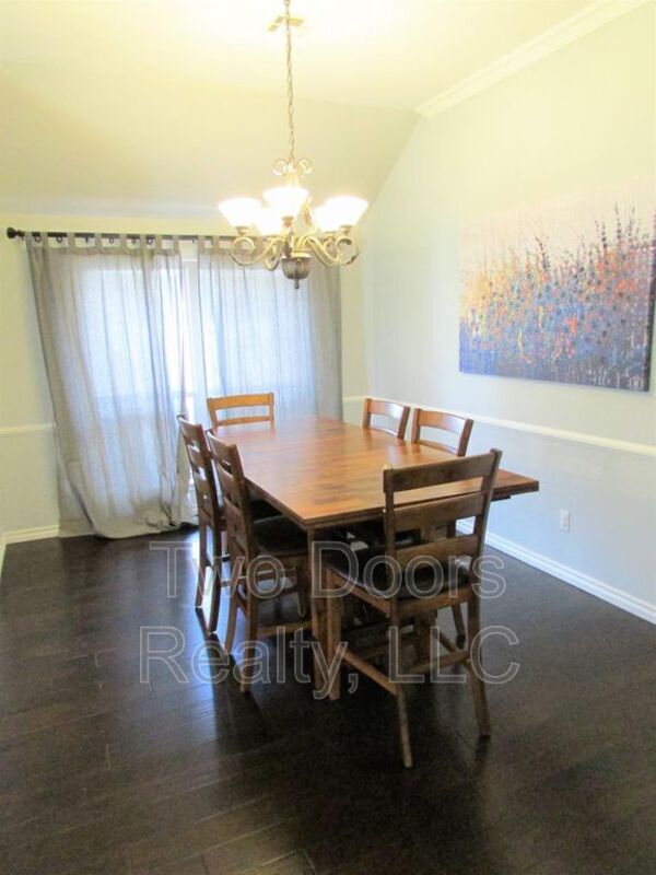 Building Photo - 3016 Cruden Dr