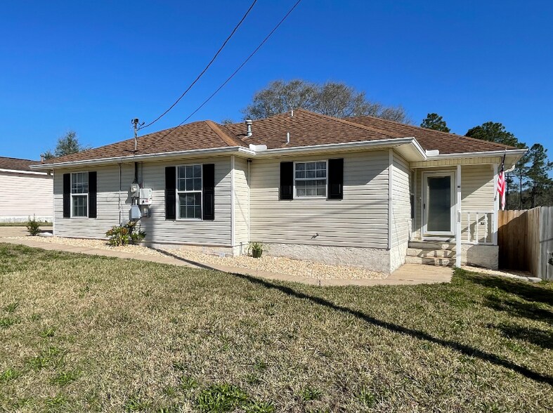 Primary Photo - 447 Apple Dr