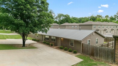 Building Photo - 316 N Double Springs Rd