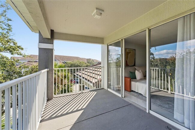 Building Photo - 13838 Fairway Island Dr