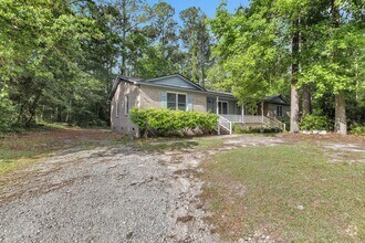 Building Photo - Charming 2-Bedroom Home in Desirable Wilmi...