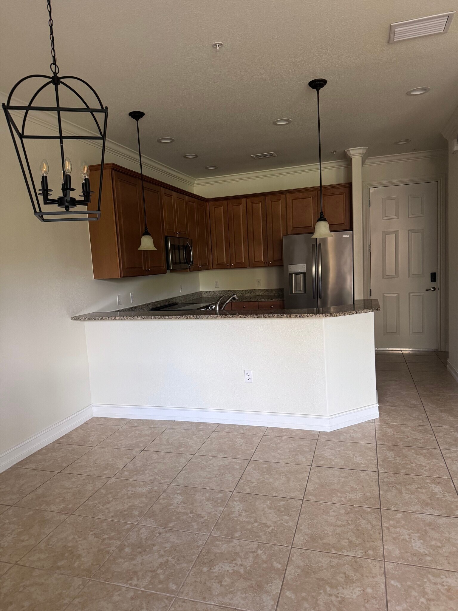 Building Photo - 9147 Delano St