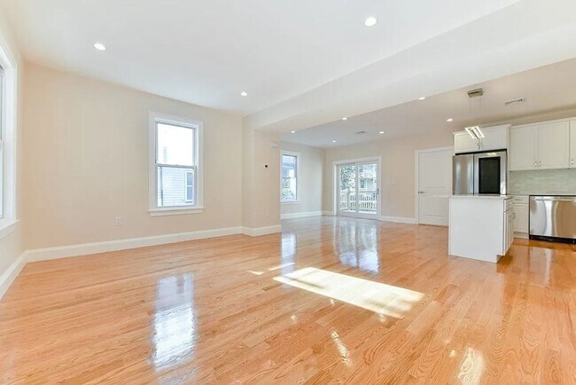 Building Photo - Modern Comfort Meets City Living – Stunnin...