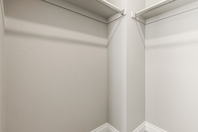 Building Photo - Beautiful Home in Commerce City!