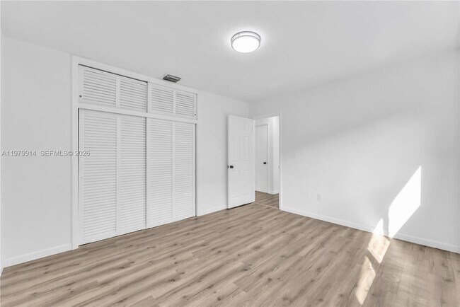 Building Photo - 3040 NW 96th St