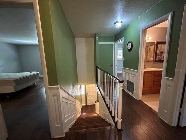 Building Photo - 608 SW 80th Blvd