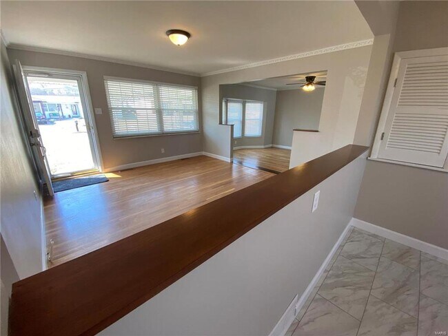 Building Photo - 9511 Antigo Dr