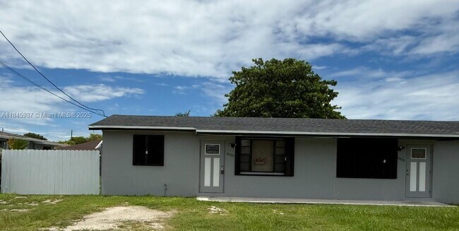 Primary Photo - 10335 SW 181st St