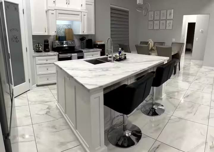 Building Photo - 3402 Las Vistas Ln