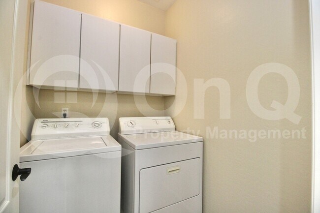 Building Photo - 16803 N 50th Way