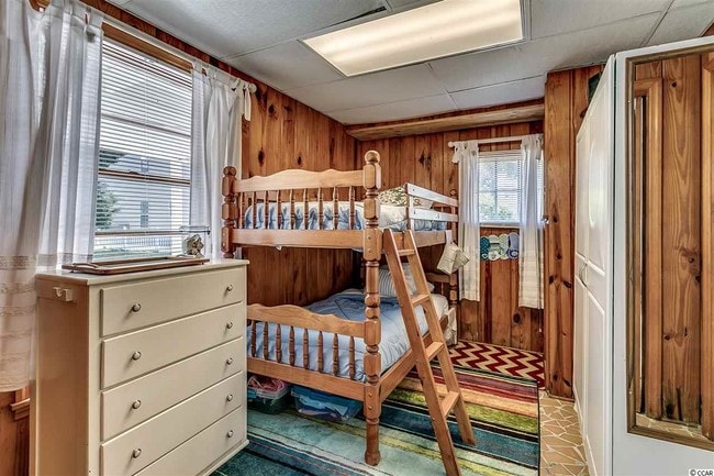 Building Photo - 502 16th Ave S