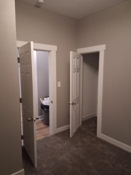 Main floor bed3 - 1714 E Walnut St