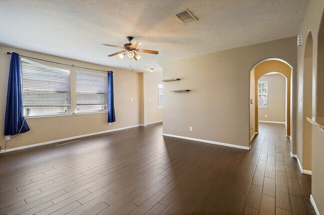 Building Photo - 8314 Hampton Bay Drive