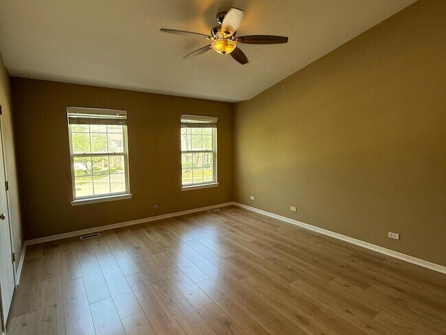 Building Photo - 2376 Sunrise Ct