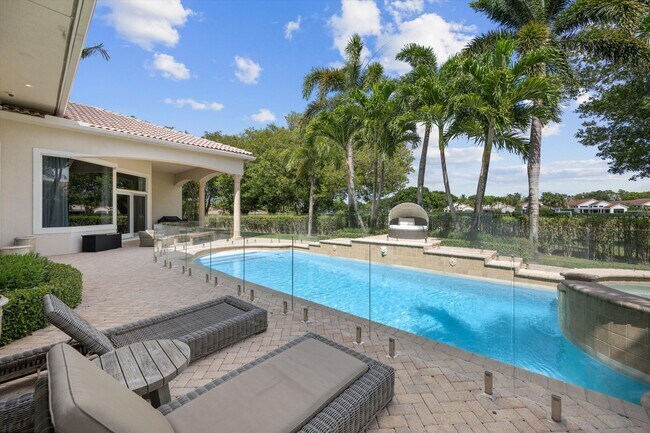 Building Photo - 12820 Mizner Way