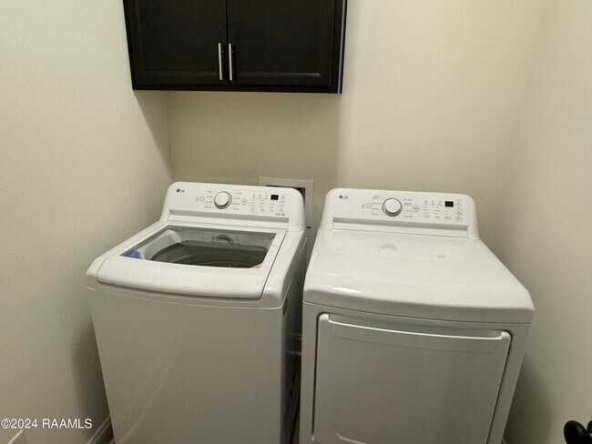 Building Photo - 103 Tenor St