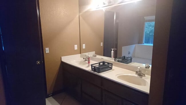 Building Photo - 3900 Goshawk Cir