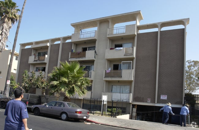 Building Photo - Sierra Vista Apartments