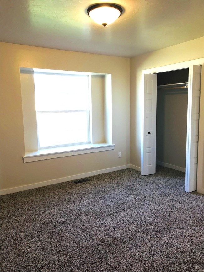 Building Photo - 6705 E Thornton St