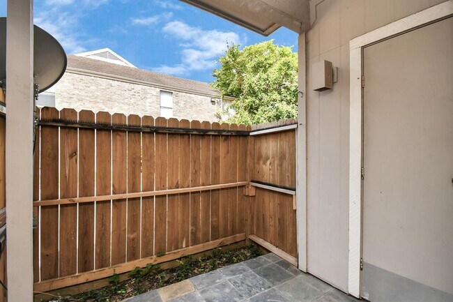 Building Photo - 7950 N Stadium Dr