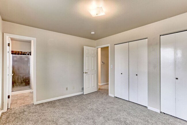 Building Photo - Charming West Fort Collins Rental!
