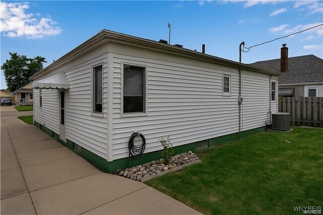 Building Photo - 179 Hamilton Blvd