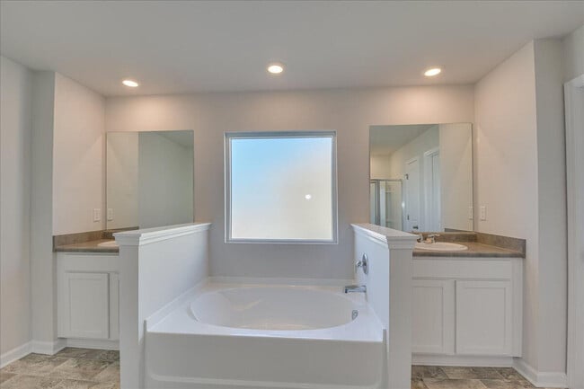Building Photo - 1412 Deer Hollow Run