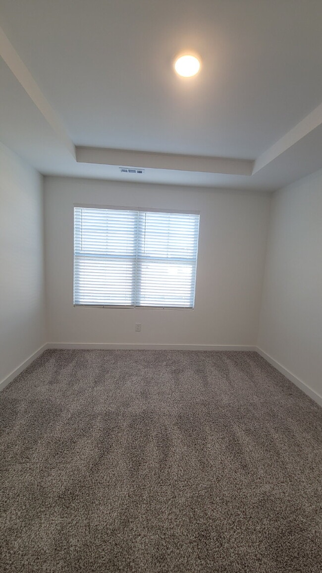 Building Photo - One free month with 18-month lease!!!  "Charming 3-Bed Townhouse Retreat with Granite Elegance in...