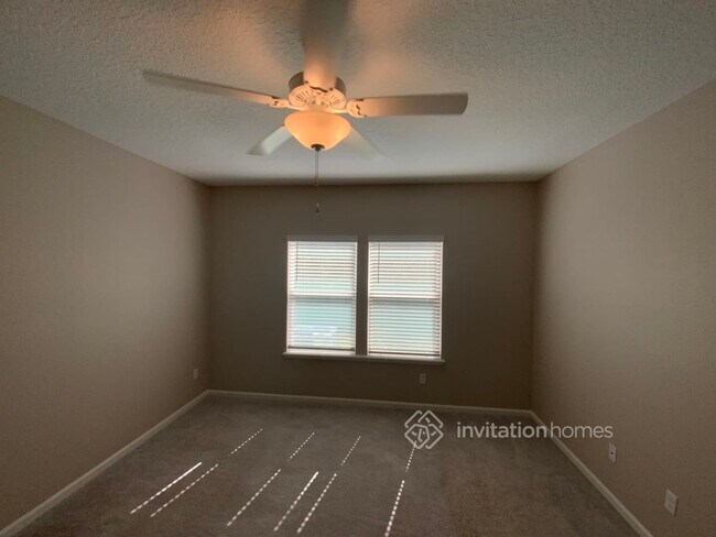Building Photo - 9962 Lemon Grass Ln