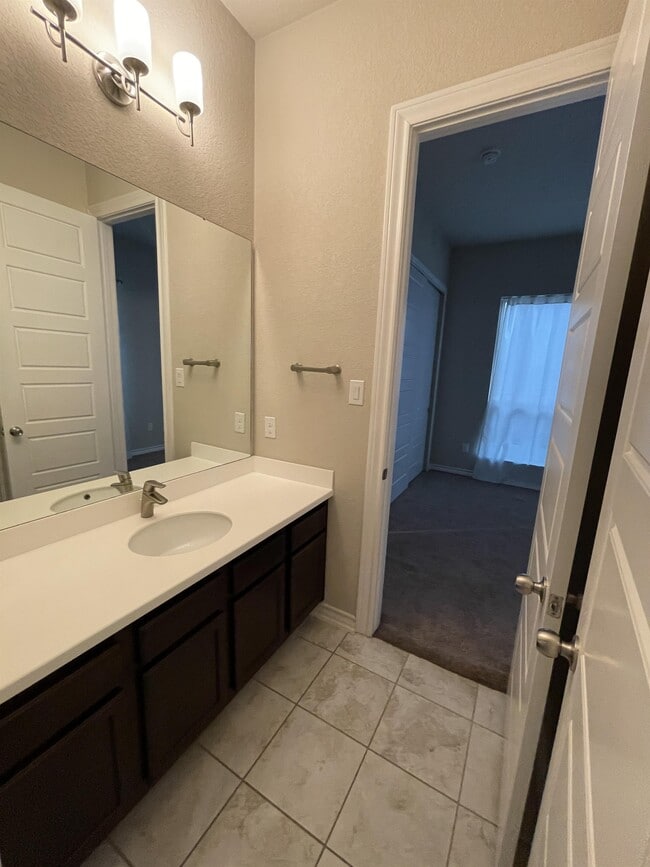 Building Photo - 2826 Winter Gorge