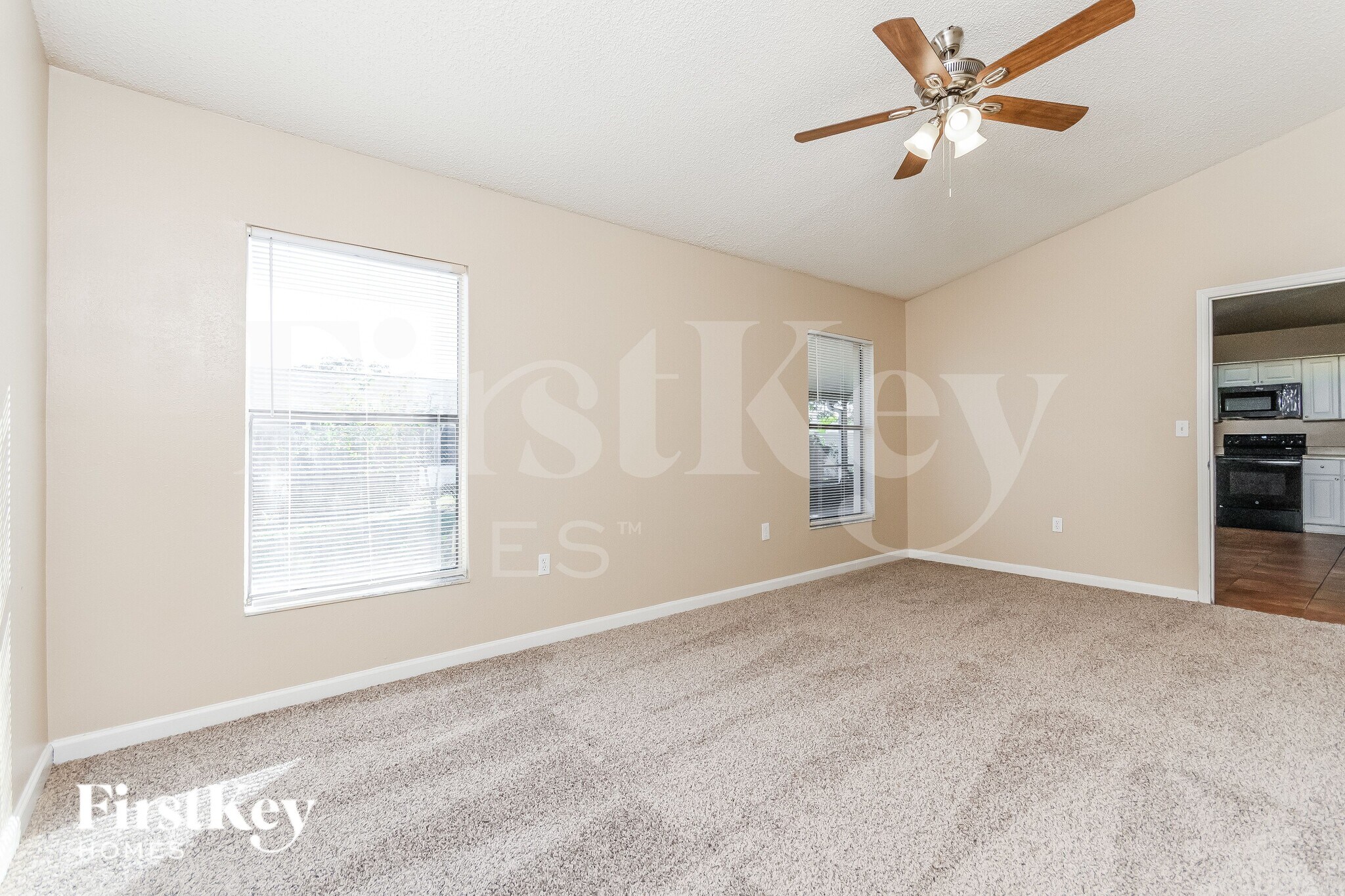 Building Photo - 708 Dromedary Dr