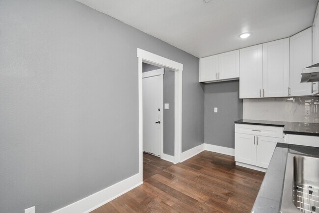 Building Photo - 9429 Fairland Dr