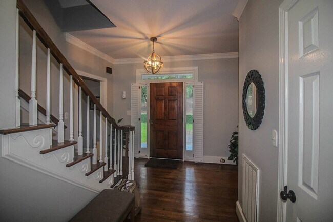 Building Photo - 4265 Deerwood Ln