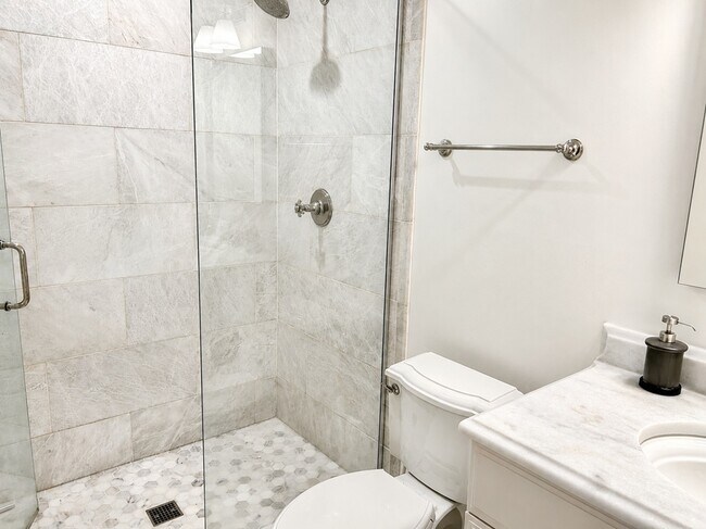 Building Photo - 741 Buttonwood Cir