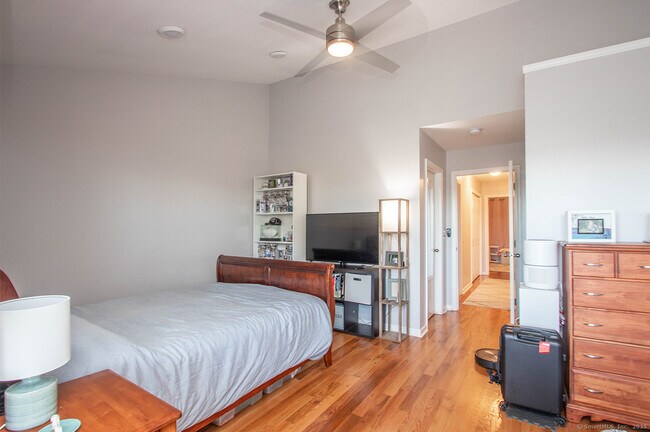 Building Photo - 39 Coram Rd