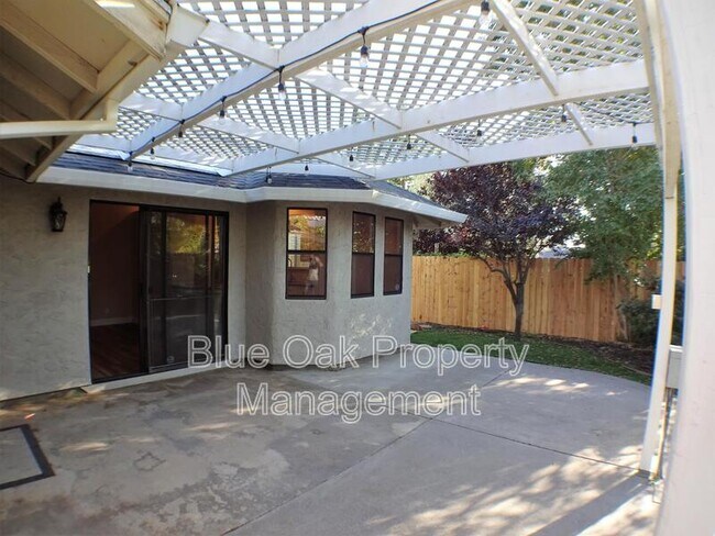 Building Photo - 3008 California Park Dr