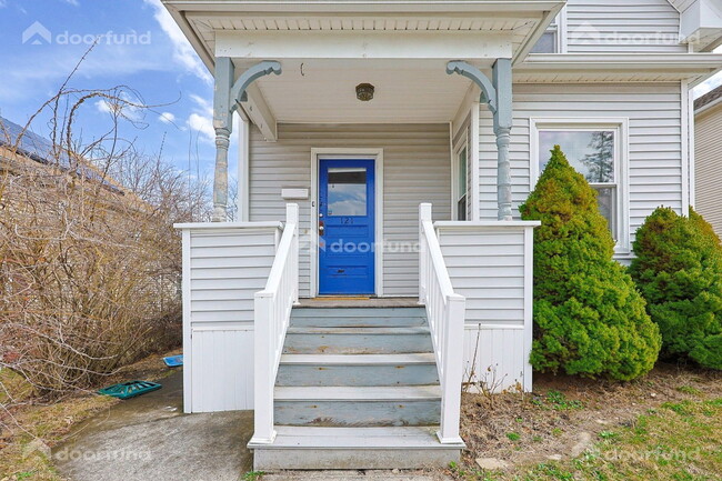 Building Photo - 121 Delmont Ave