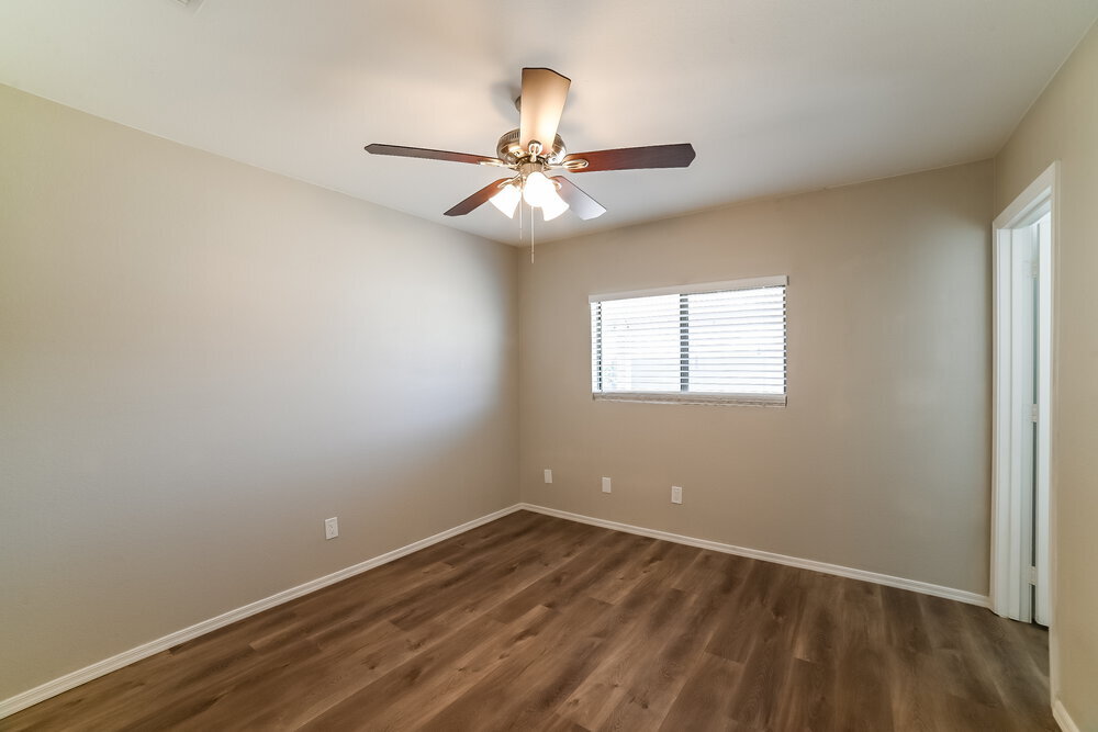 Building Photo - 11817 W Corrine Dr