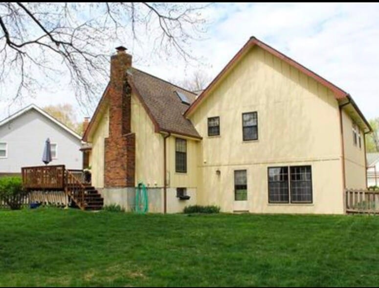 Building Photo - 1405 E Frontier Ln