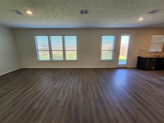 Building Photo - 1530 Grand Olympia Dr