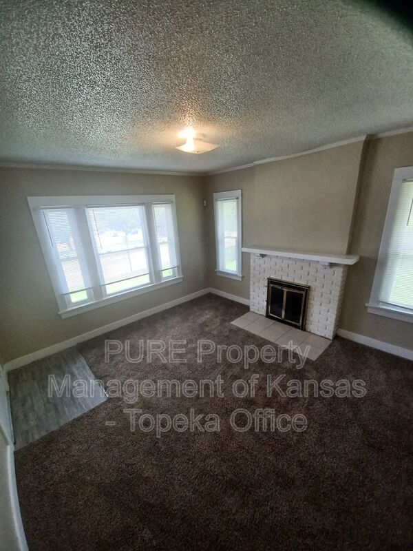 Building Photo - 630 SW Washburn Ave