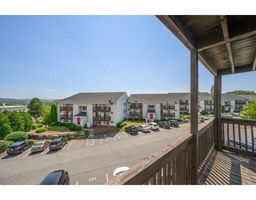 Building Photo - 11 Gibbs St