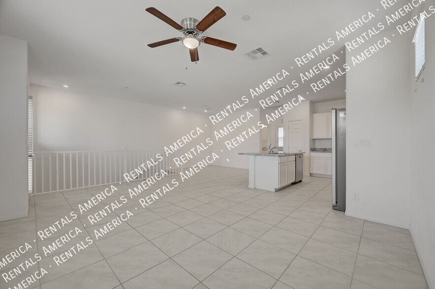 Building Photo - 650 Vetiver Ln