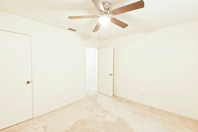 Building Photo - 2116 Winterstone Dr